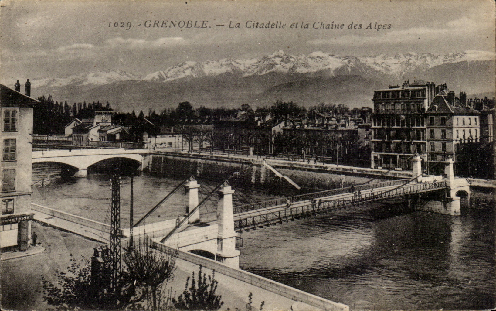 Dauphine CPA Grenoble la citadelle et les chaine des Alpes