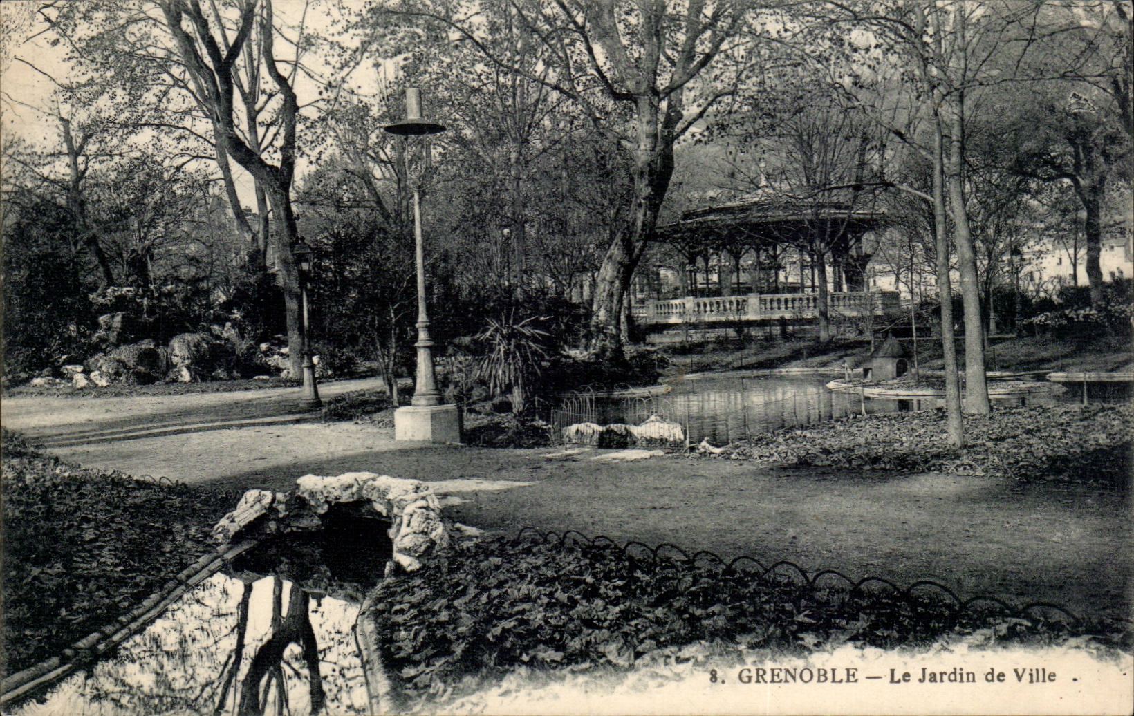 Grenoble CPA Le jardin de ville