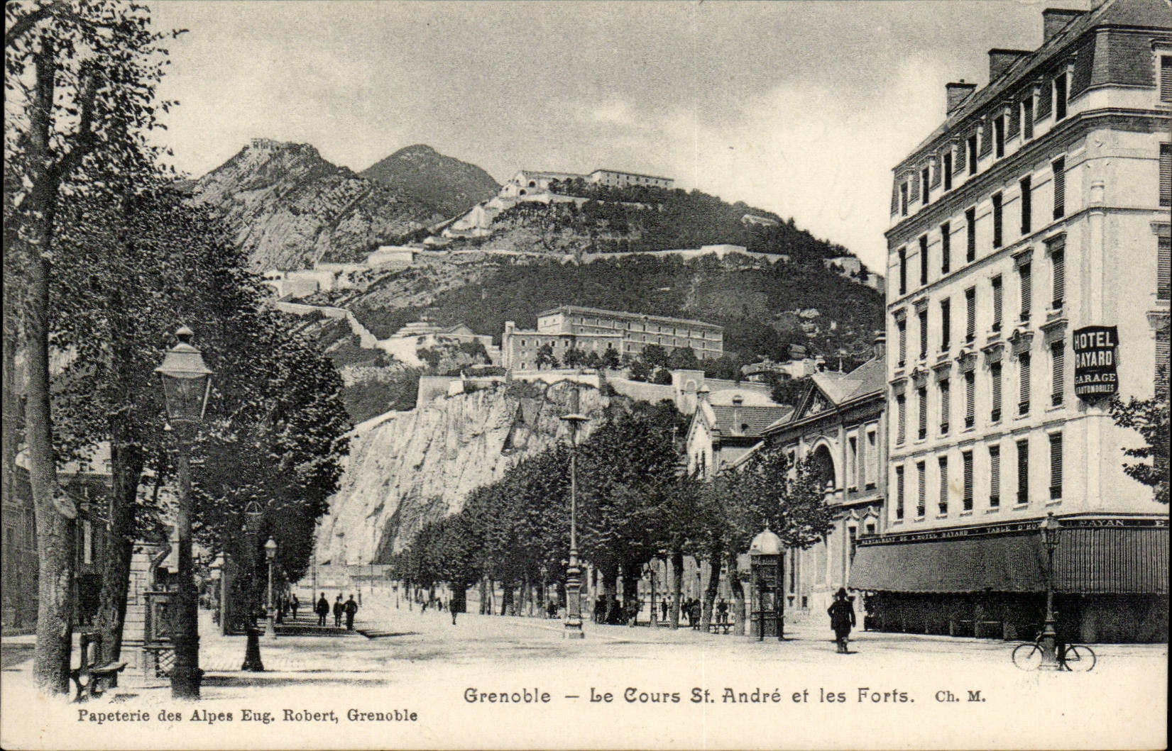 Dauphine CPA Grenoble Le cours St andre et les forts