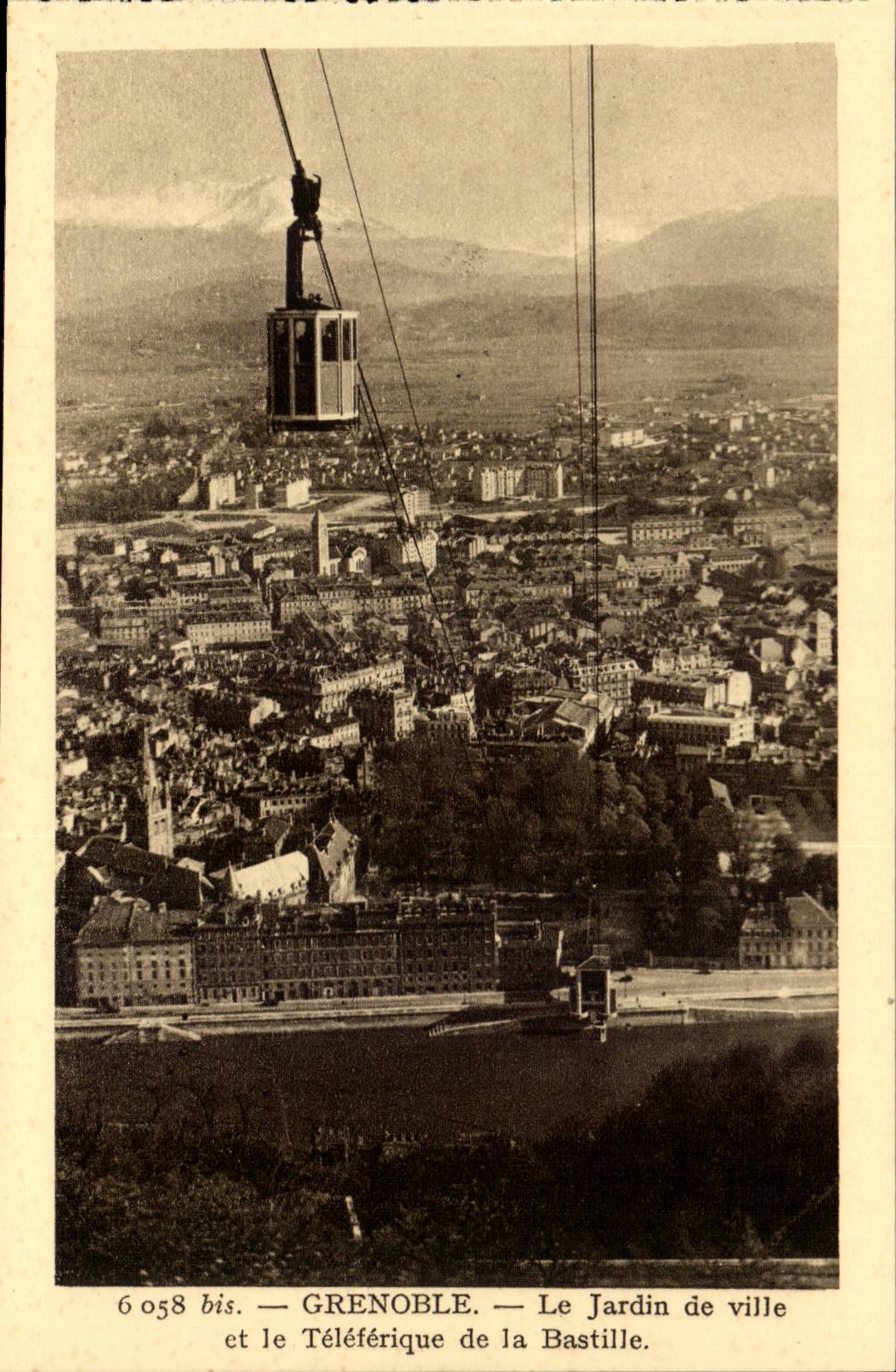 Dauphine CPA Grenoble Le jardin de ville et le teleferique de la Bastille