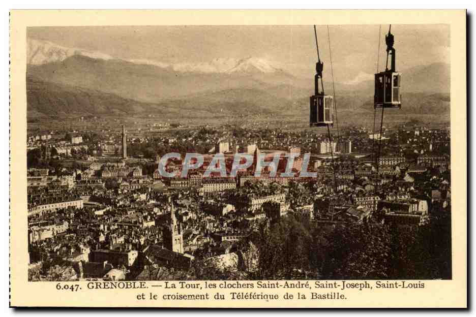 Grenoble — La Tour, les clochers Saint-André, Saint-Joseph, Saint-Louis et le croisement du Téléphérique de la Bastille