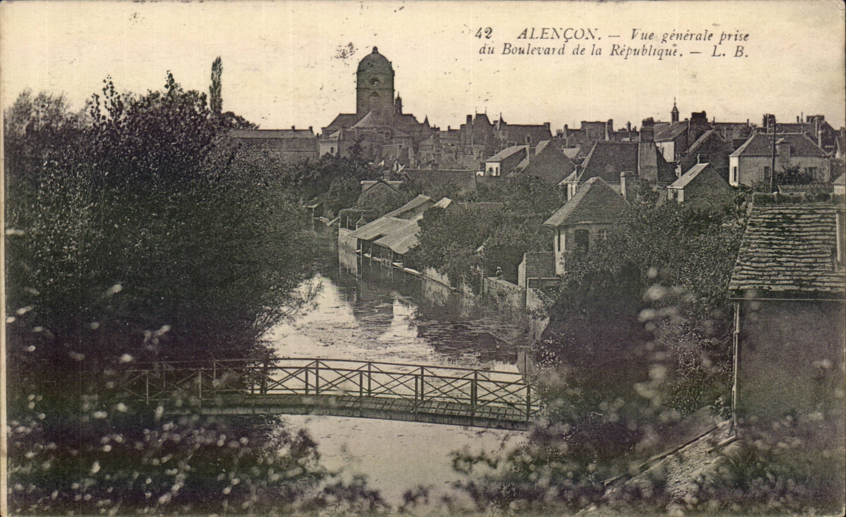 Alencon CPA Vue generale prise du boulevard de la republique