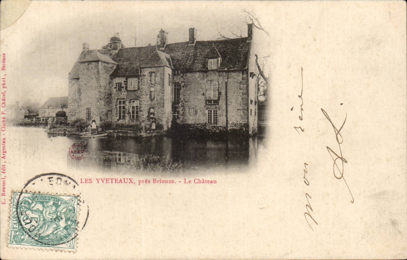Les Yverteaux pres Briouze CPA Le chateau