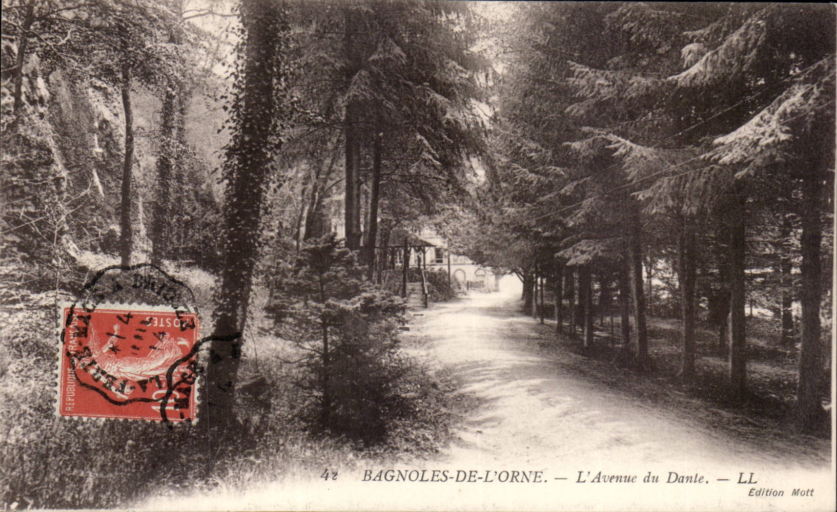 BAGNOLES-DE-L'ORNE — L'Avenue du Danle — Edition Mott