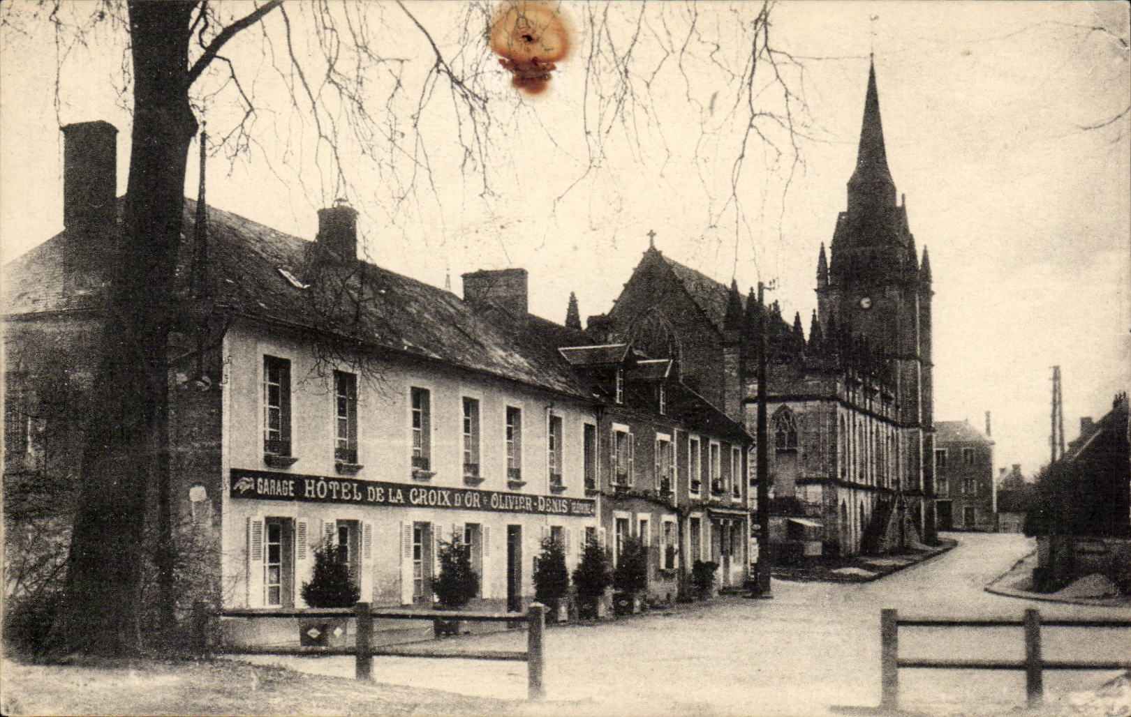 CPA Le pin La Garenne Entree du pasy