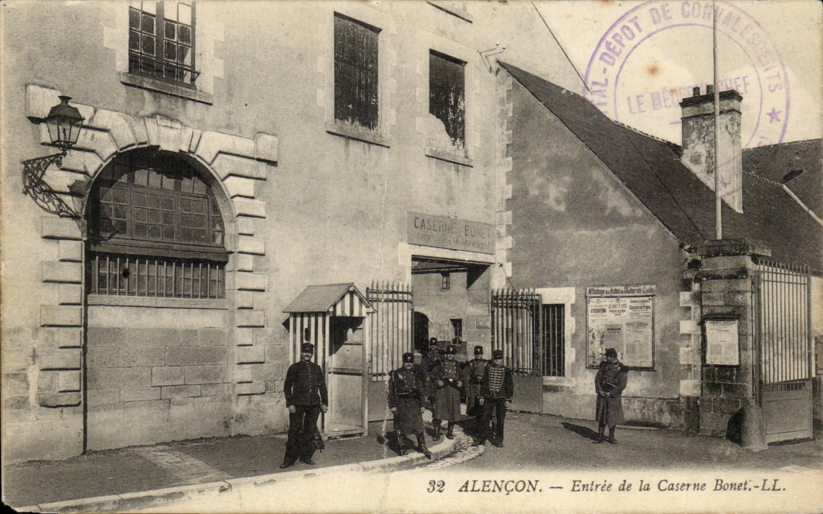 Alencon CPA Entree de la caserne Bonnet