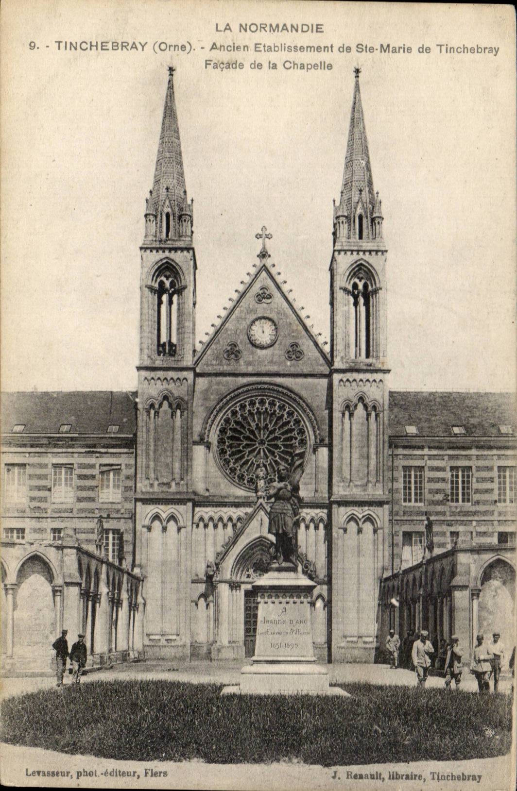 Tinchebray CPA Ancien etablissement de Ste marie de Tinchebray Facade de la chapelle