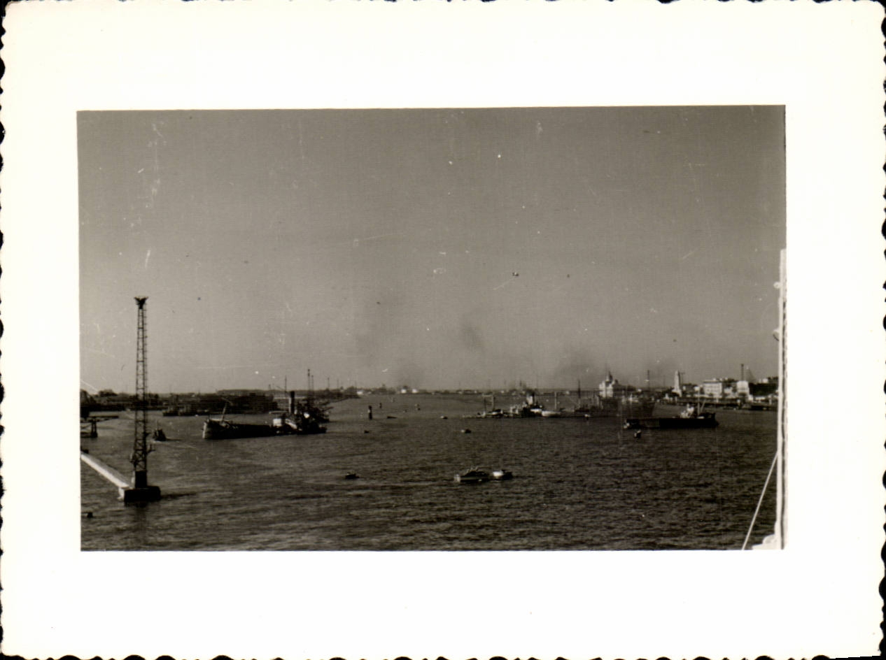 CPA CARTE PHOTO Bateau Port