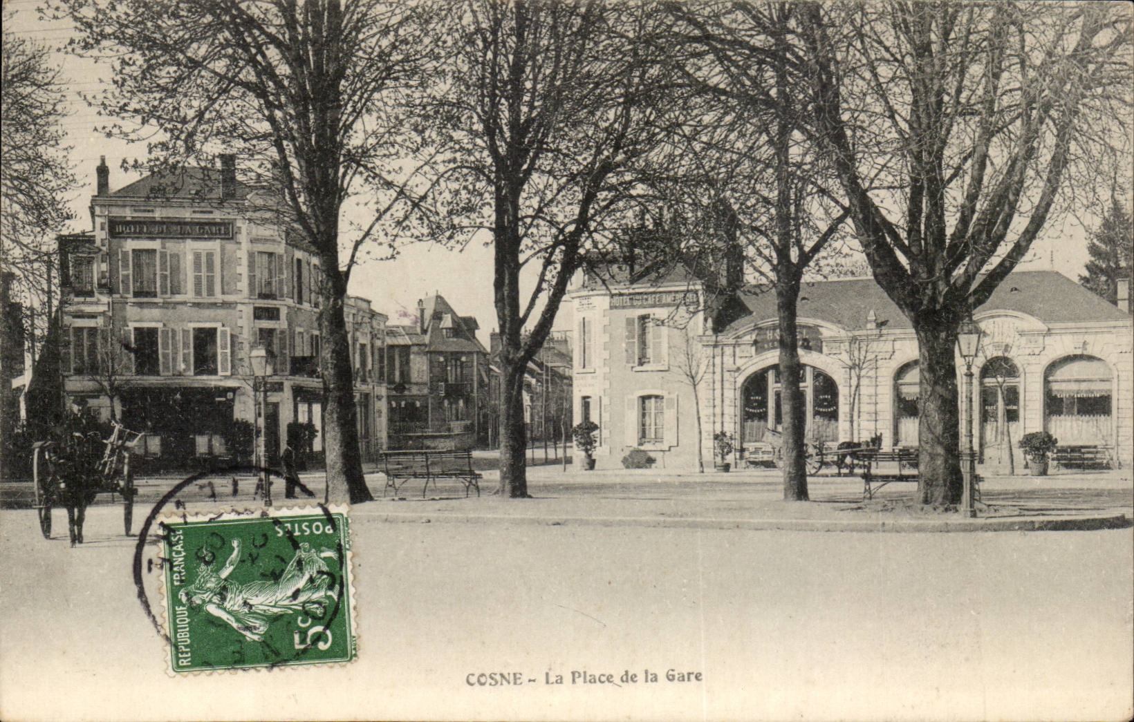 Cosne - La Place de la Gare CPA 