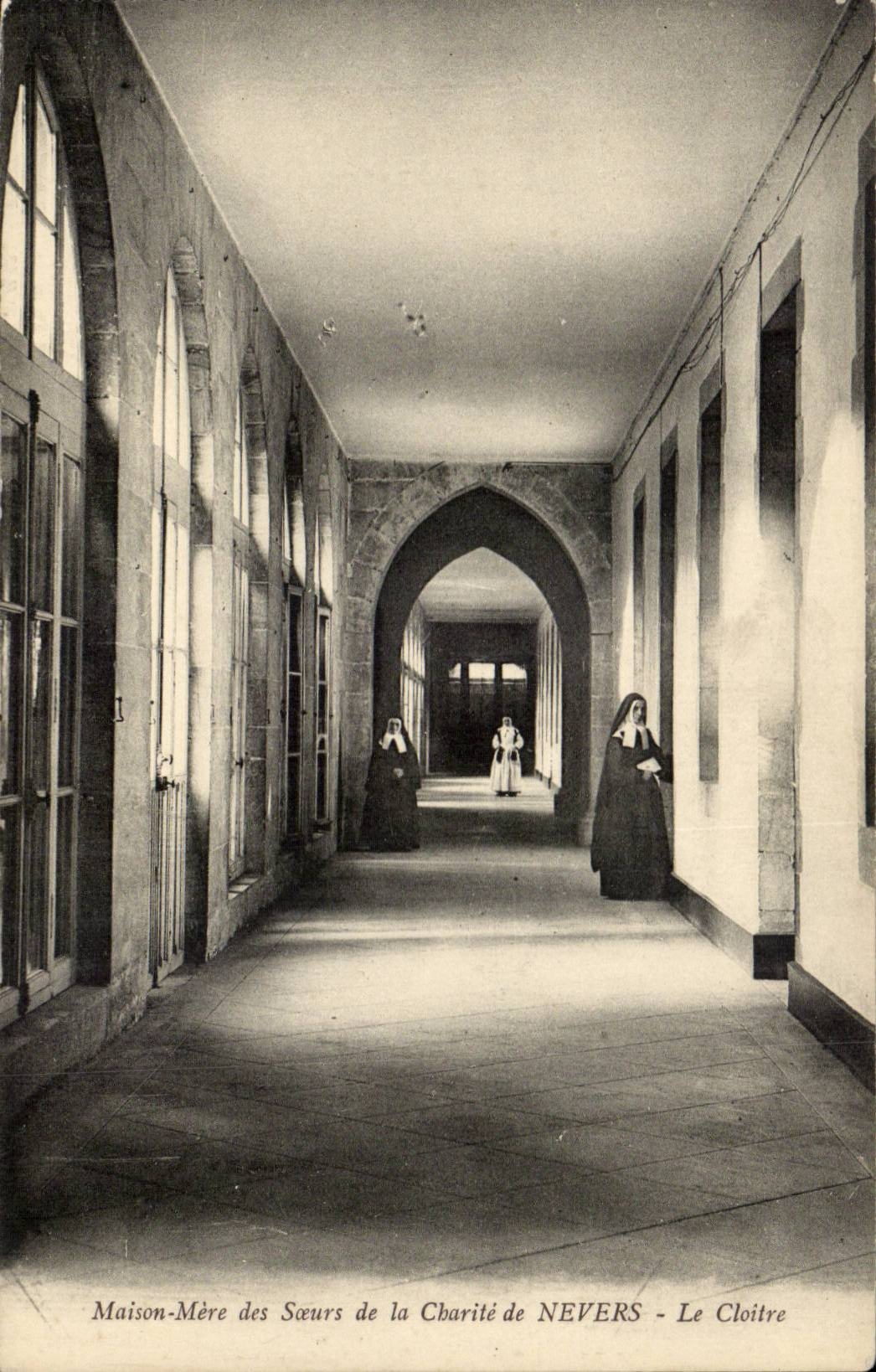 Nevers - Maison Mere des Soeurs de la Charite - CPA 