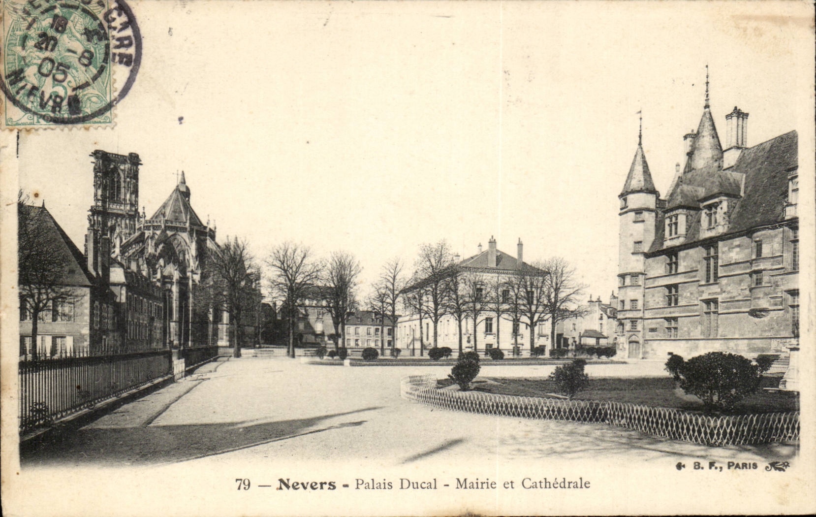 Nevers - Palais Ducal - Mairie et Cathedral - CPA 