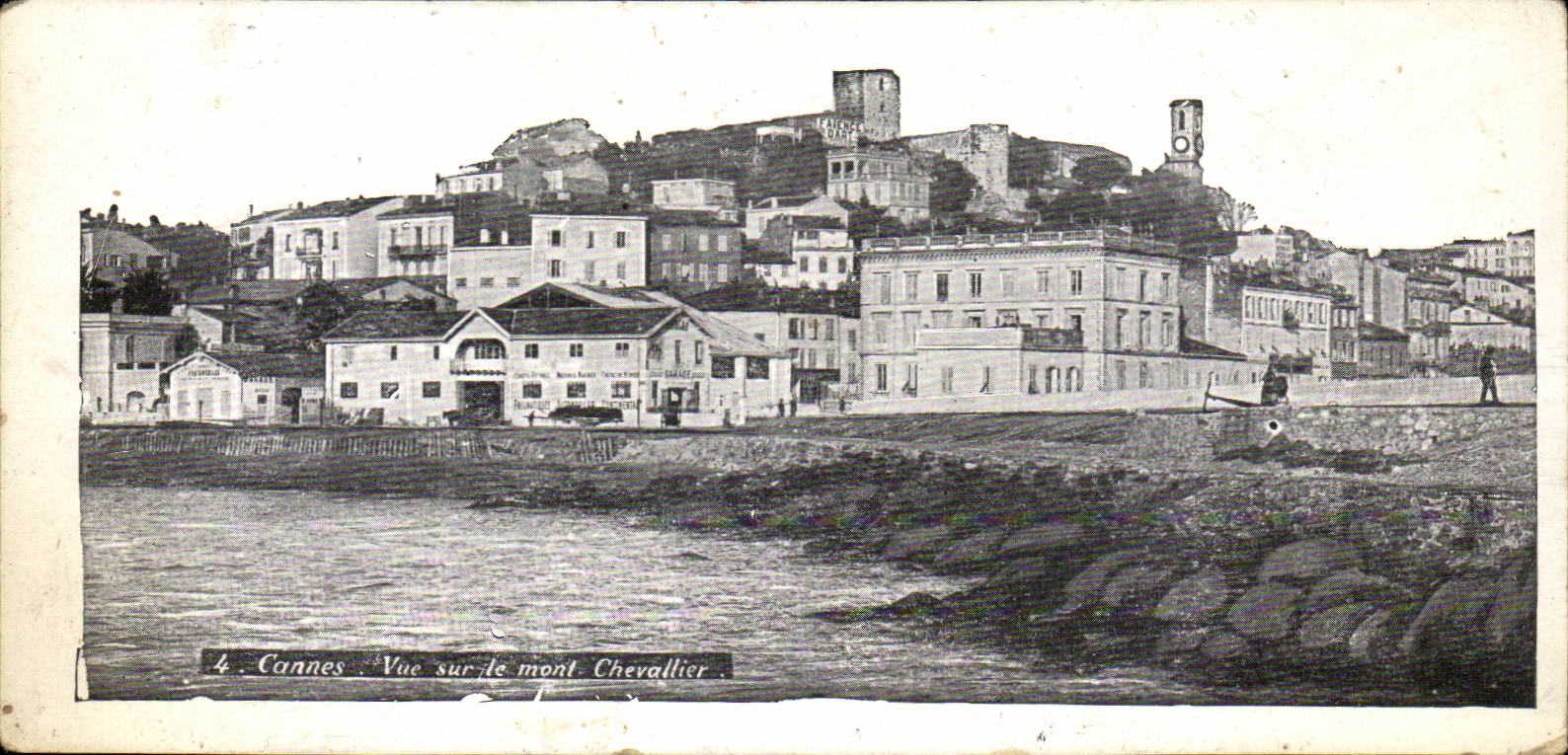 Cannes - Vue sur le Mont Chevalier - CPA 