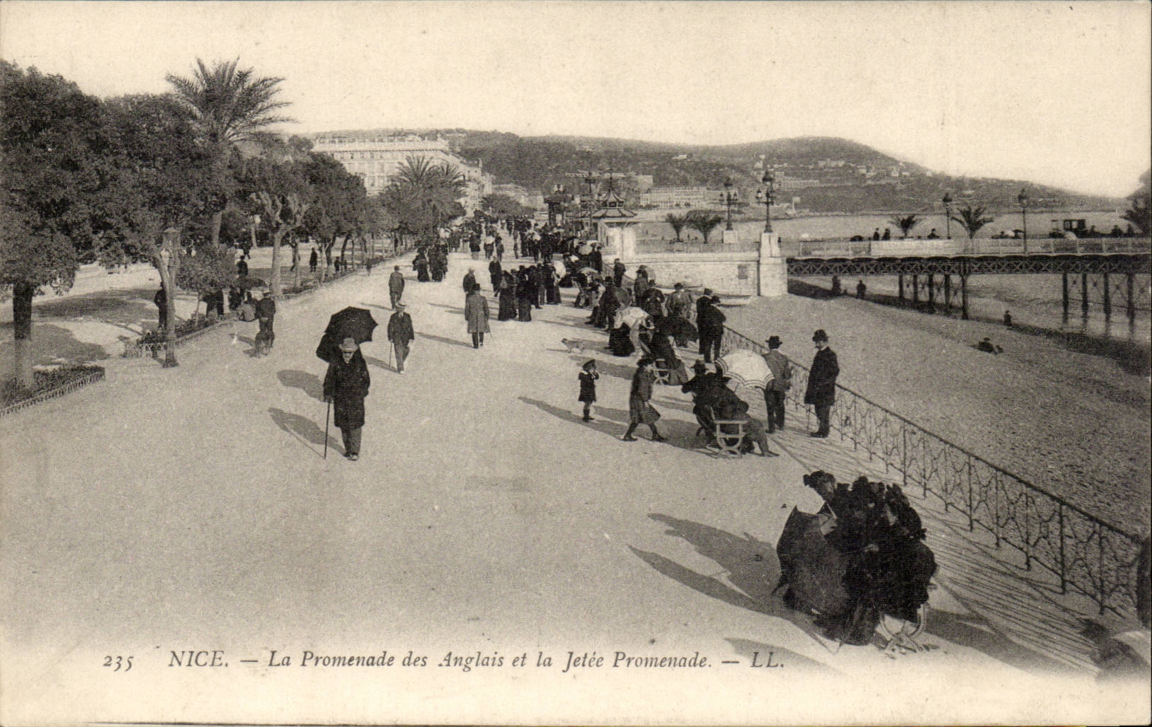 Nice - La Promenade des Anglais et la Jetee Promenade - CPA 