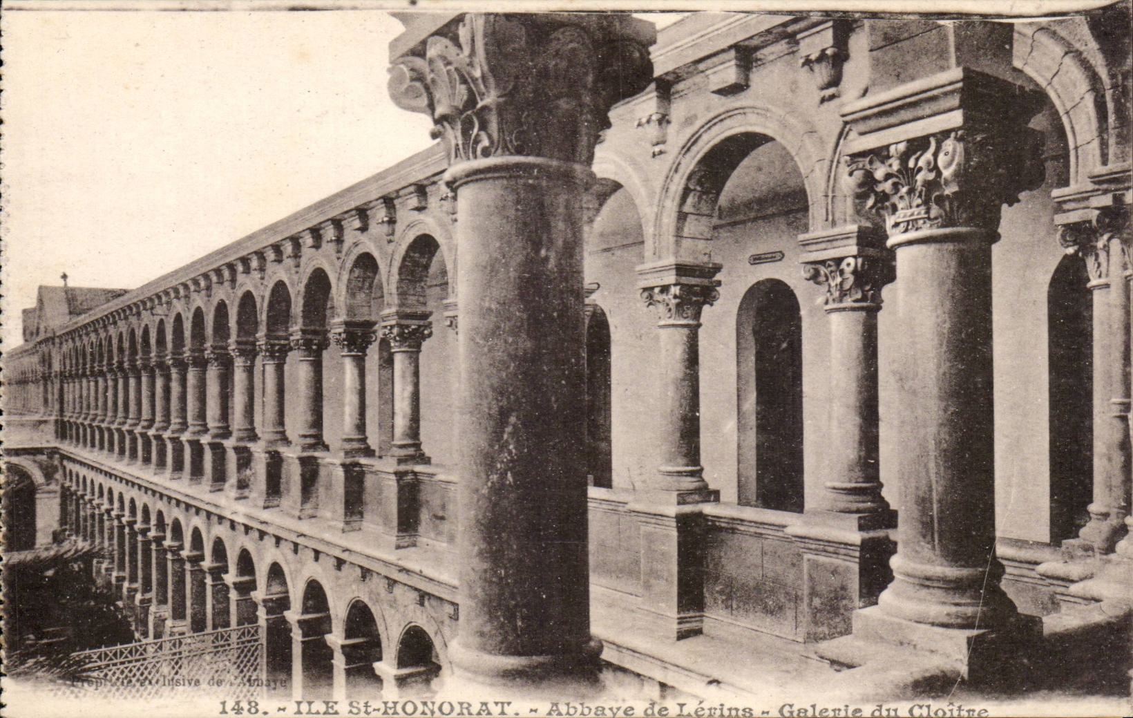 Ile St Honorat - Abbaye de Lerins - Galerie du Cloitre - CPA 