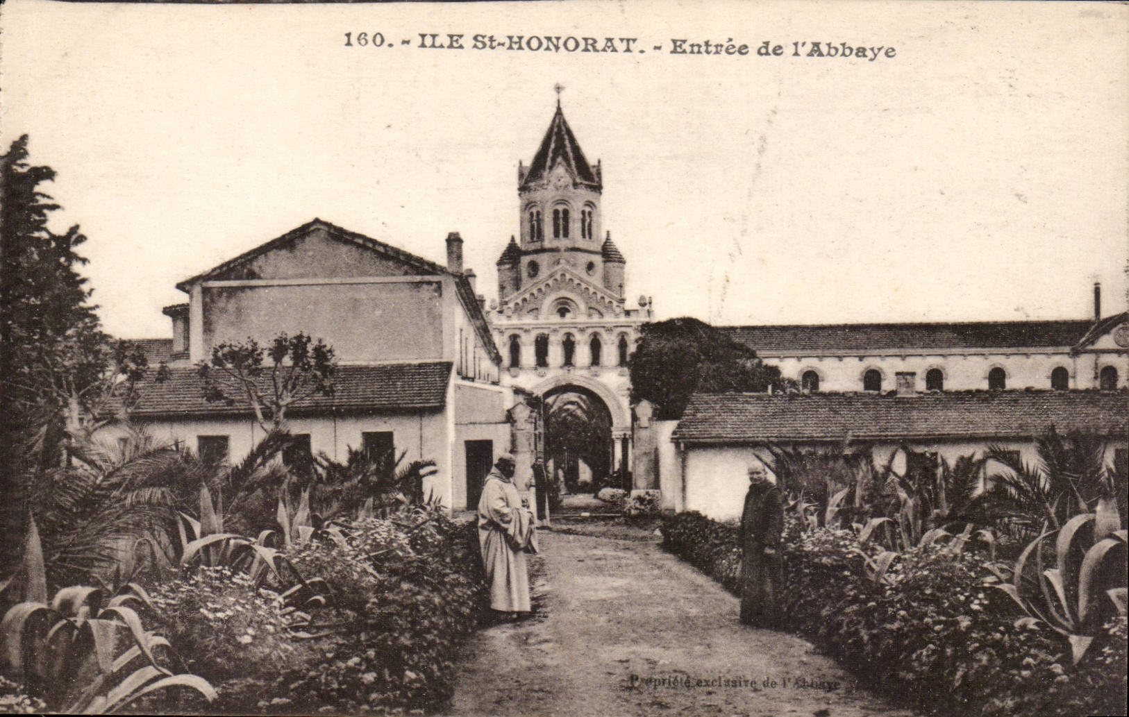 Ile St Honorat - Abbaye de Lerins - L'Entree - CPA 