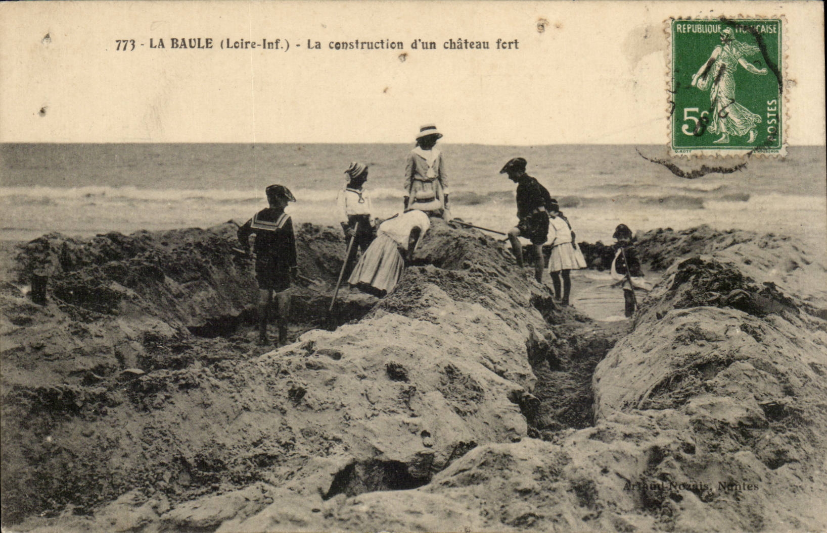 La Baule - La Construction d'un Chateau Fort - La Plage - Enfants - CPA 
