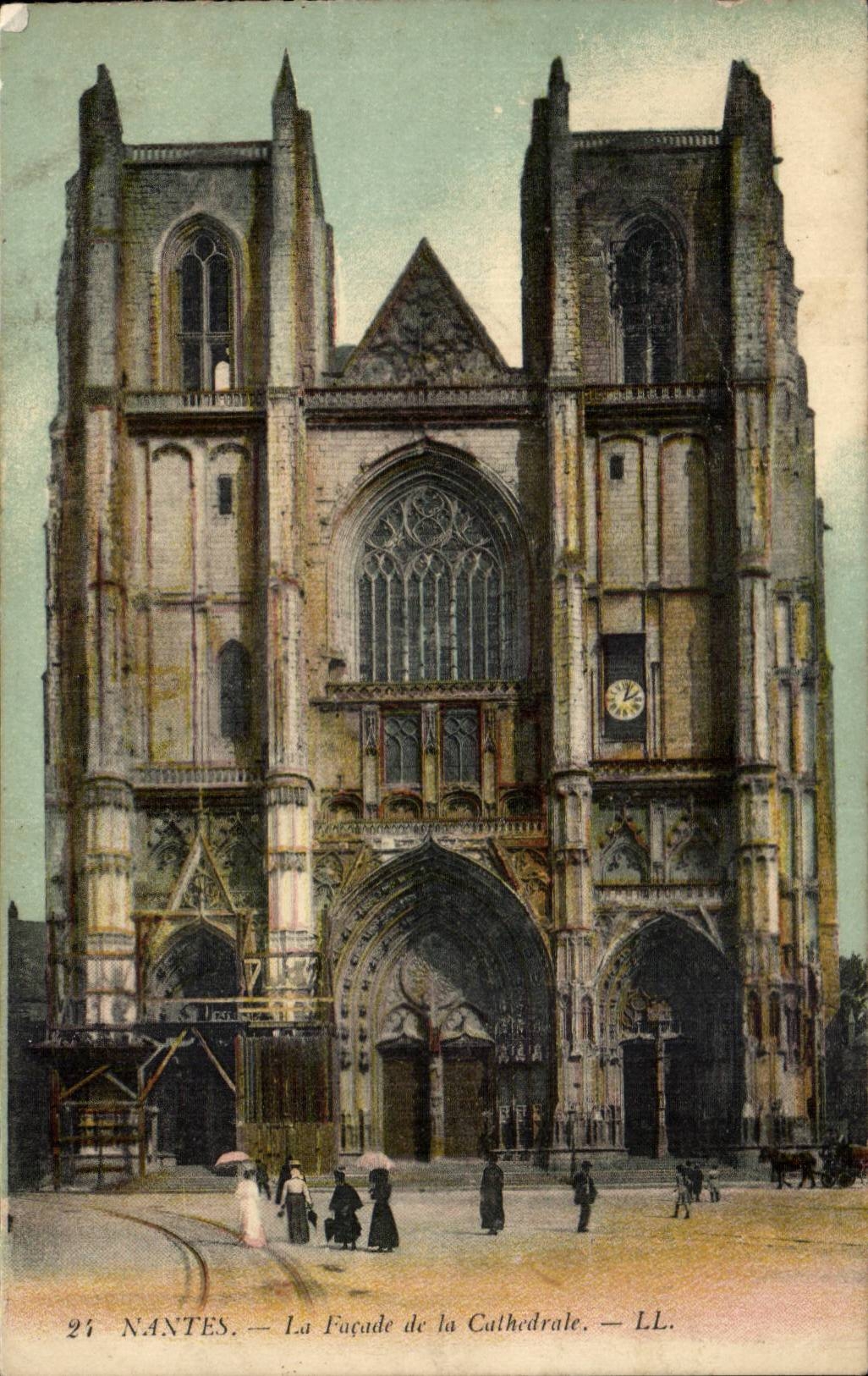 Nantes CPA La facade de la cathedrale