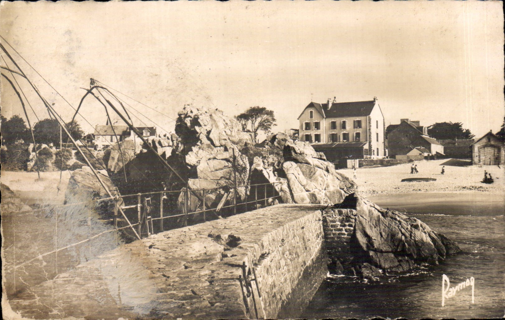 Saint Marc sur Mer CPA Les rochers et l'hotel