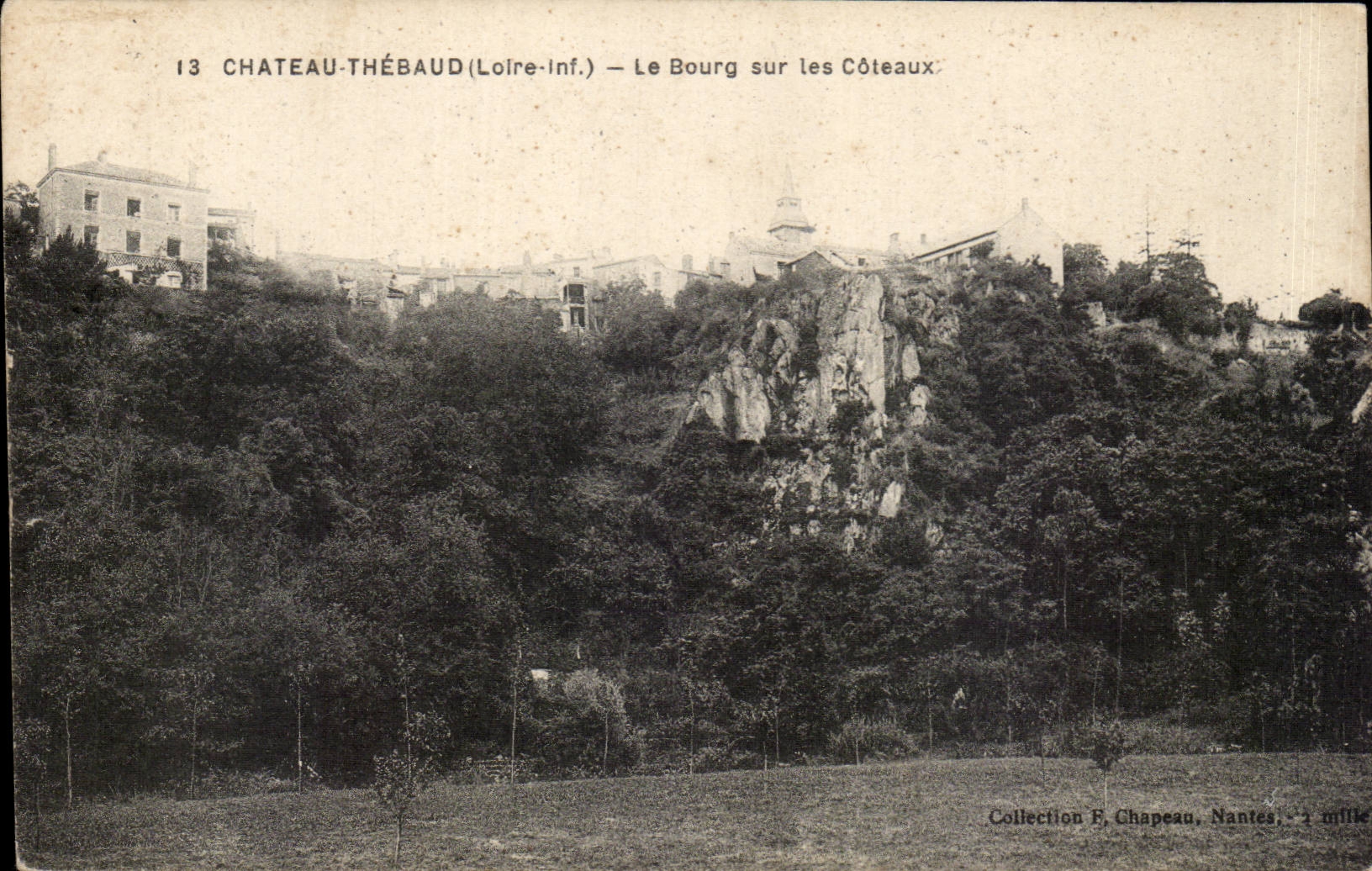 Chateau Thebaud CPA Le Bourg sur les coteaux