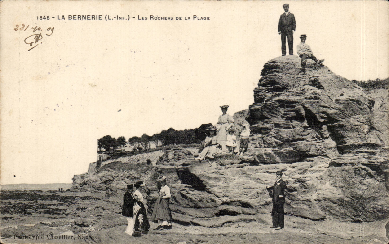 La Bernerie CPA Les rochers de la plage