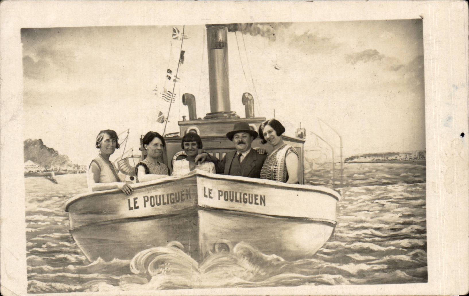Le Pouliguen CPA Bateau 