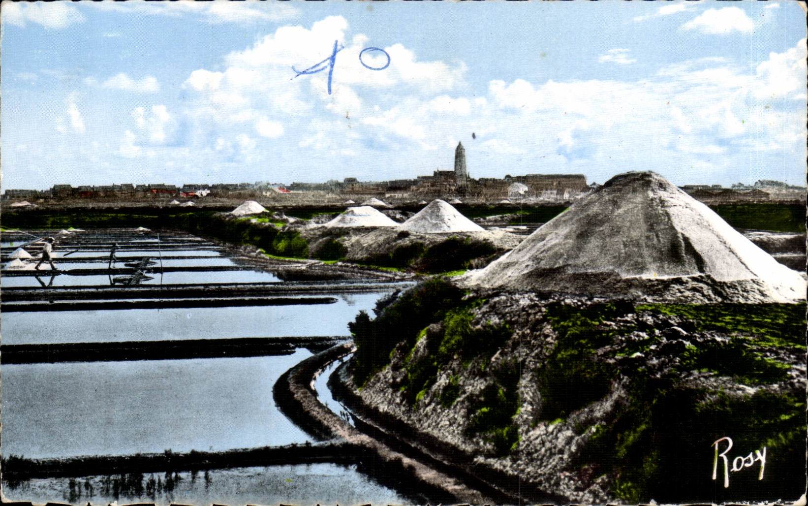 Entre le CRoisic et Batz sur Mer CPM Marais salants Mulons de sel 