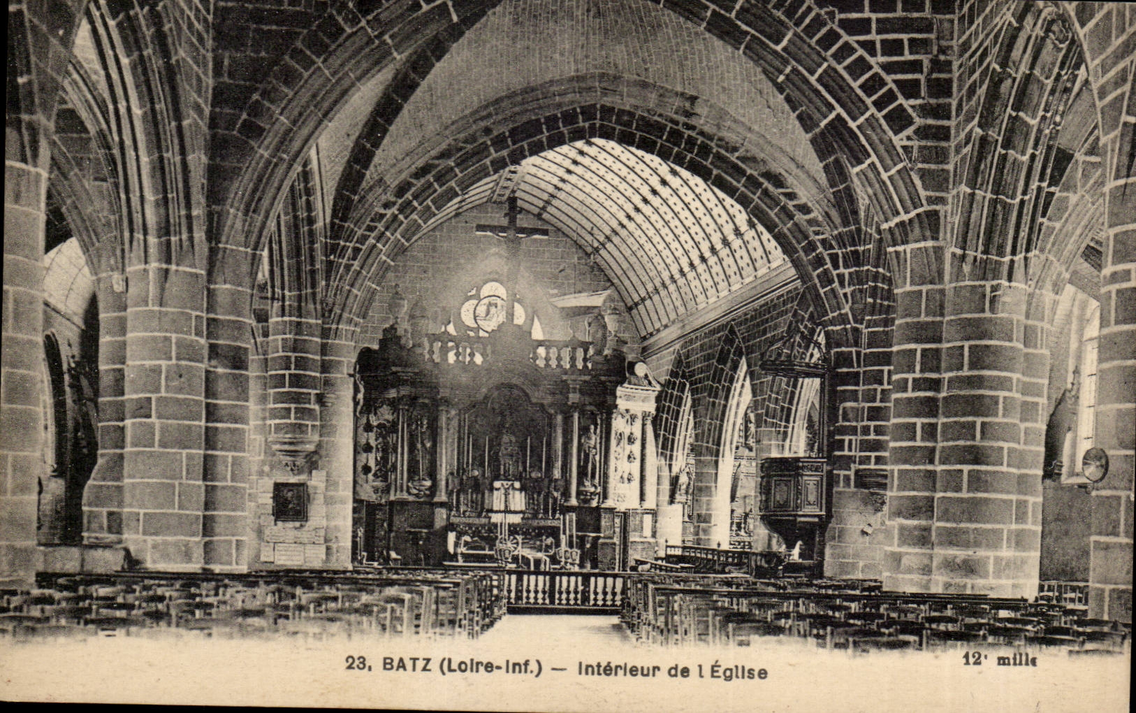 Batz CPA Interieur de l'eglise