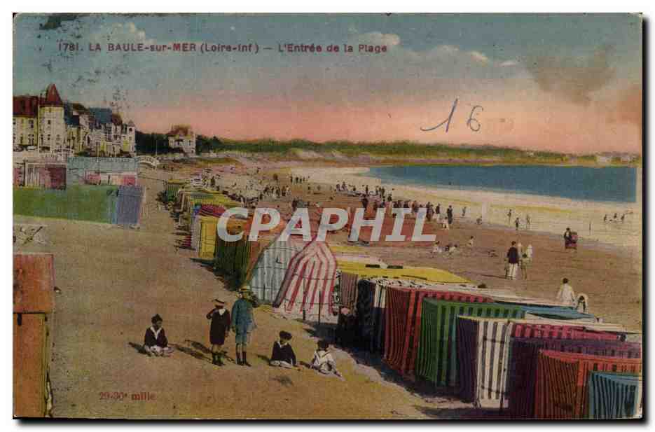 La Baule CPA L'entree de la plage