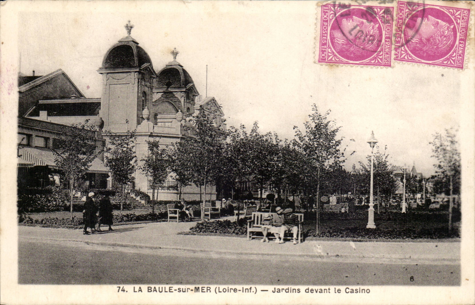 La Baule CPA Jardins de devant le casino