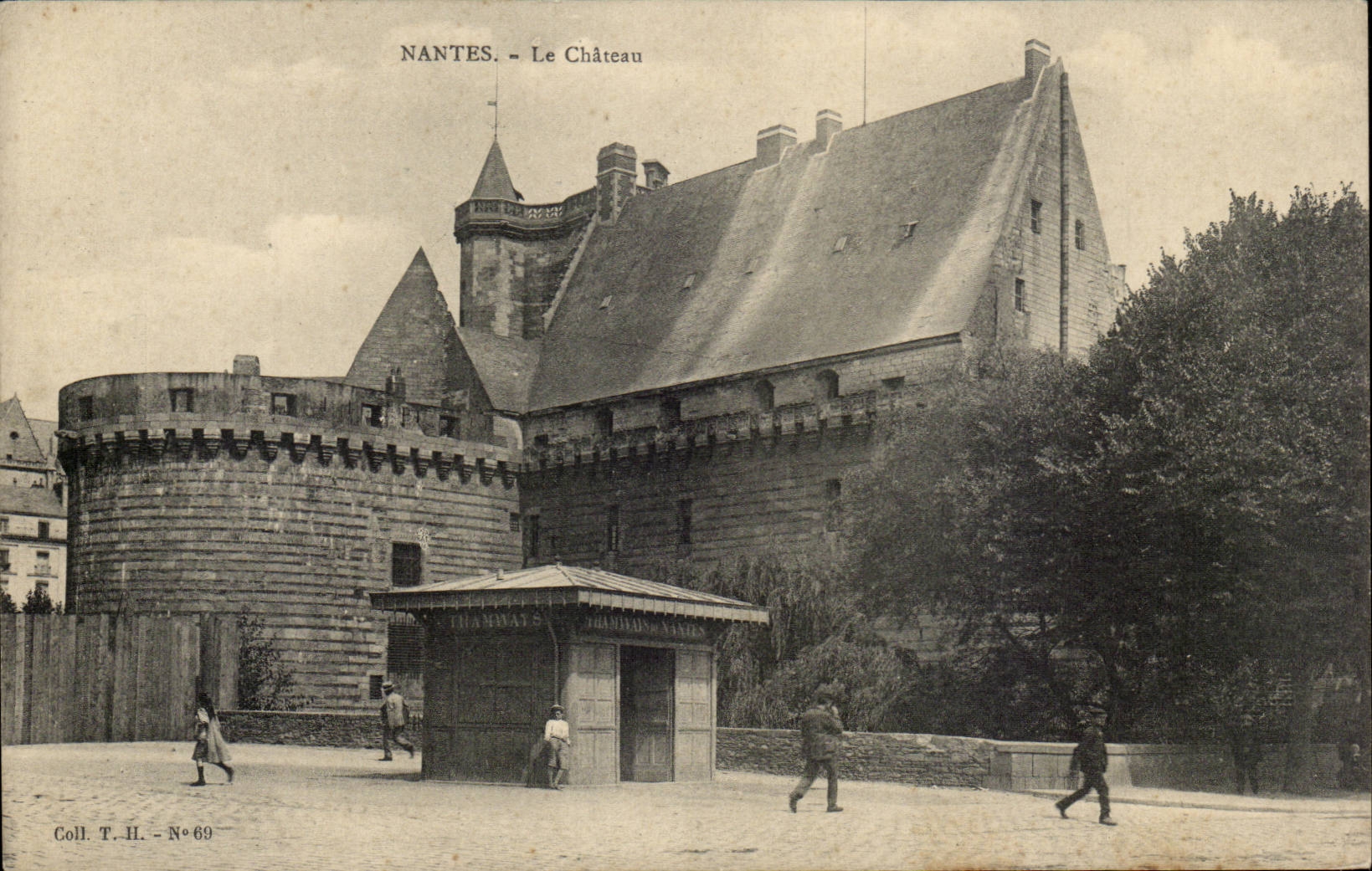 CPA Nantes Le chateau