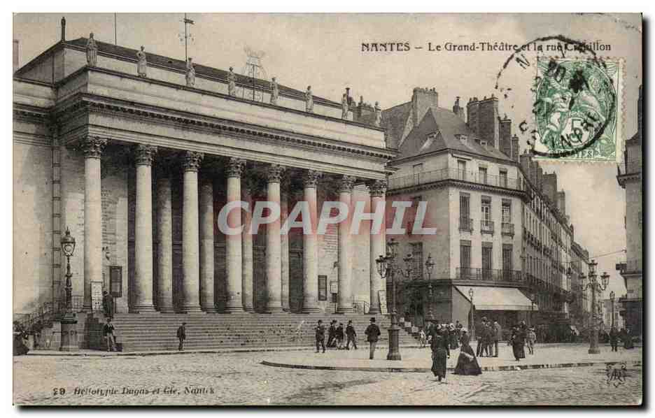 CPA Nantes Le grand theatre et la Rue Crepillon