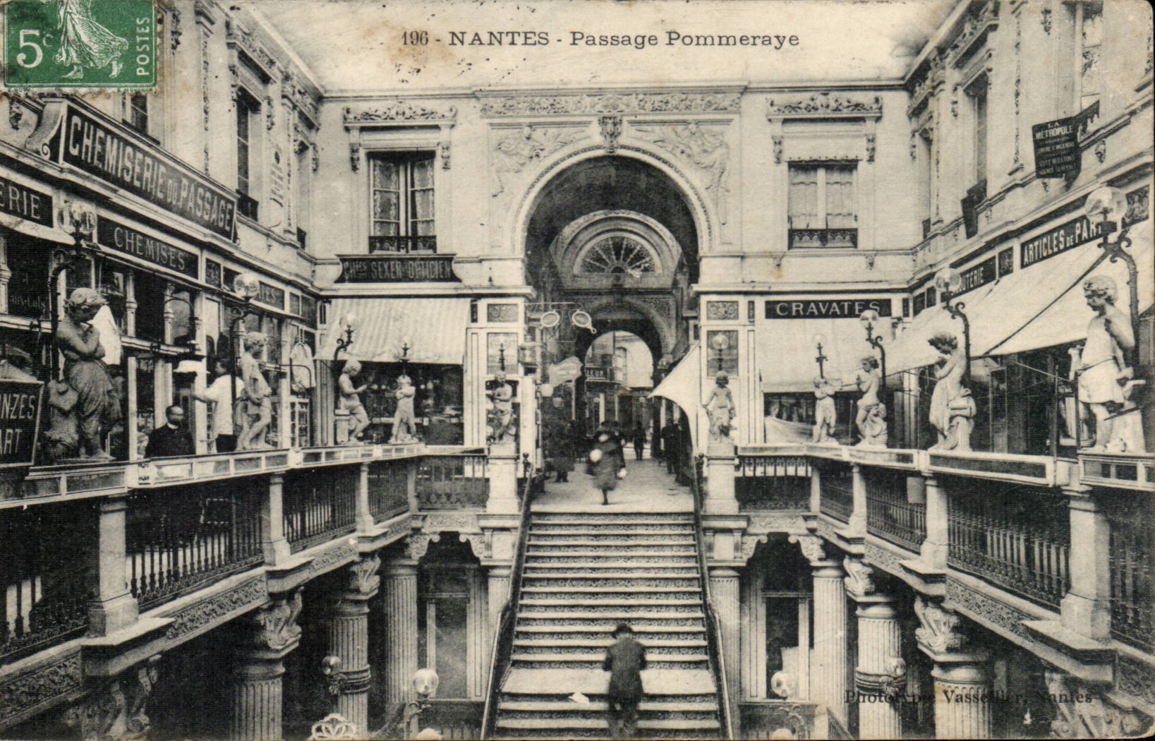 CPA Nantes passage Pommeraye