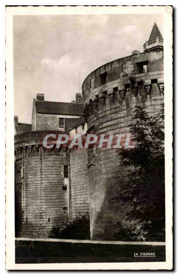 Nantes CPM Le chateau Les trois tours