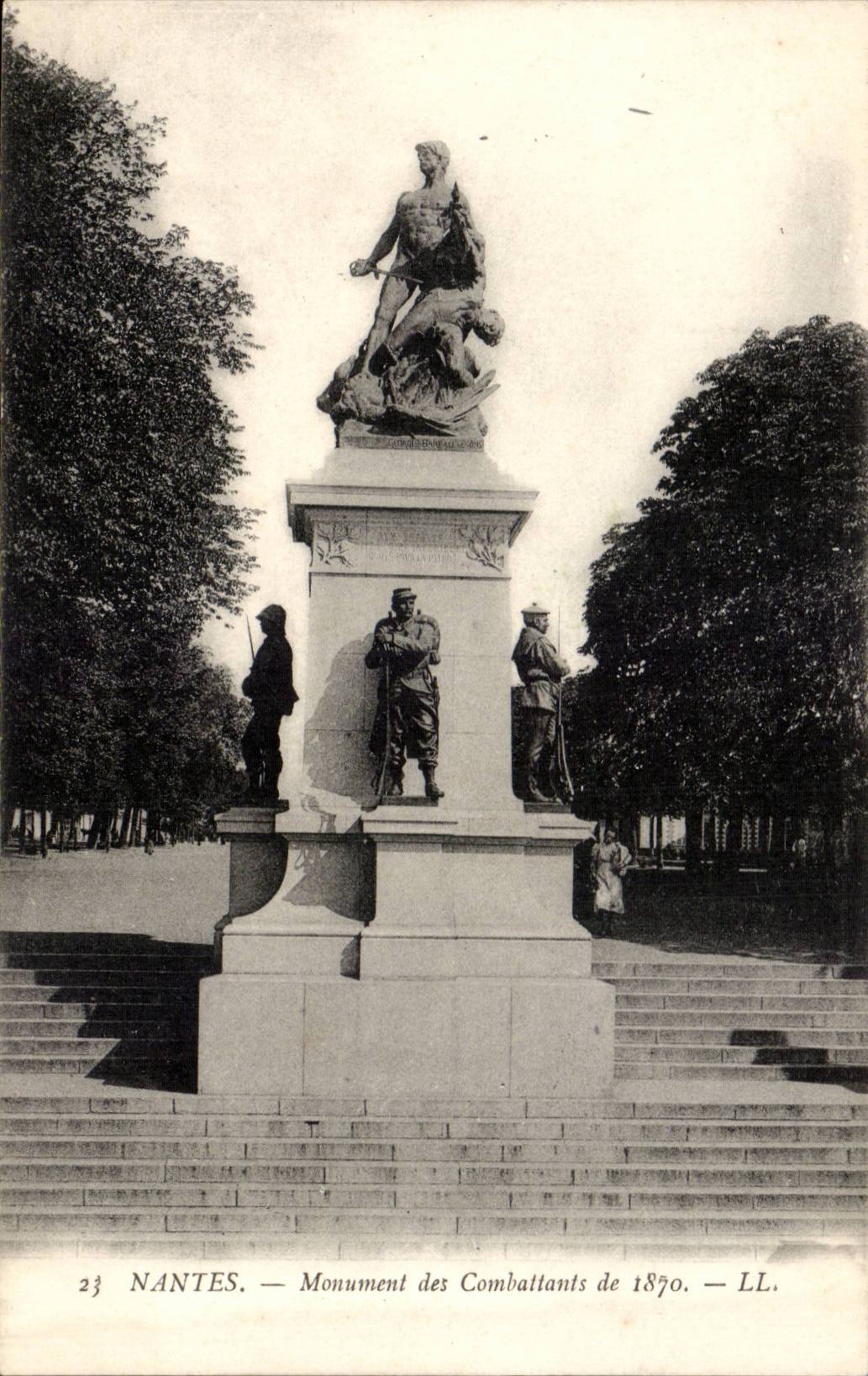 Nantes CPA Monument des Combattants de 1870