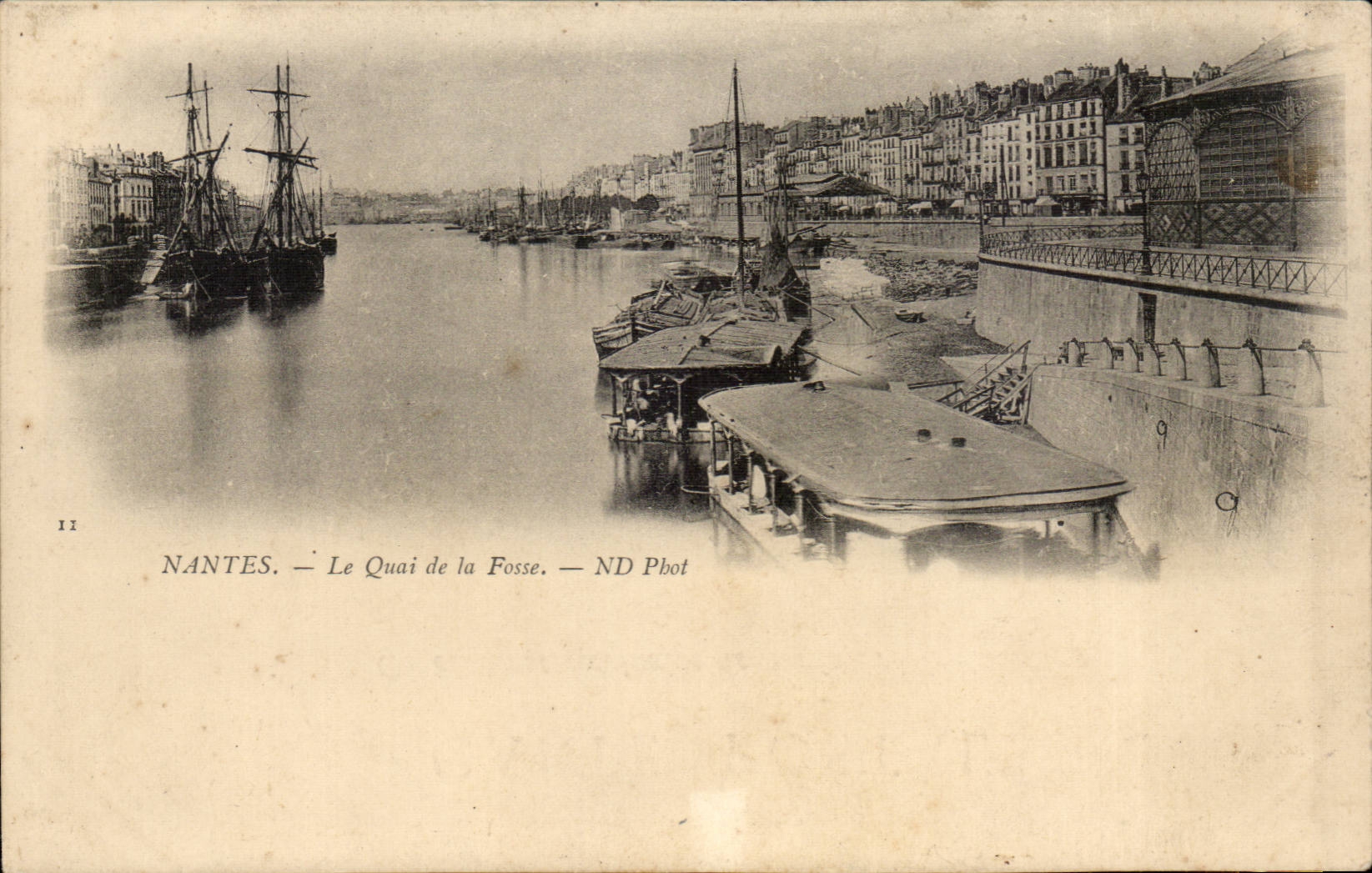 Nantes cPA Les quais de la Fosse
