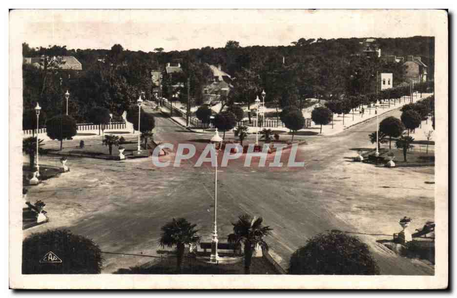 La Baule les pins CPA Place des Palmiers