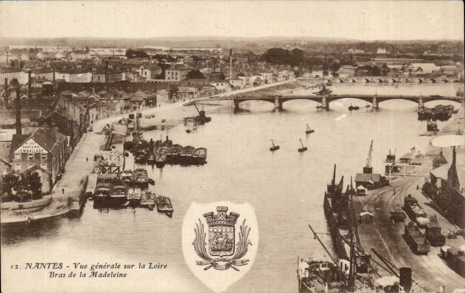 Nantes CPA Vue generale sur la Loire Bras de la Madeleine