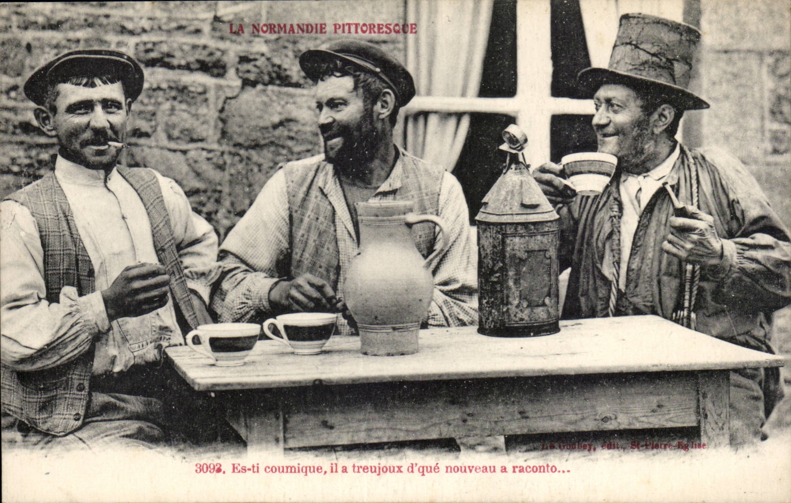 Trois hommes normands buvant et fumant — La Normandie Pittoresque, n°3092 — J.A. Gouley, édit., St-Pierre-Église