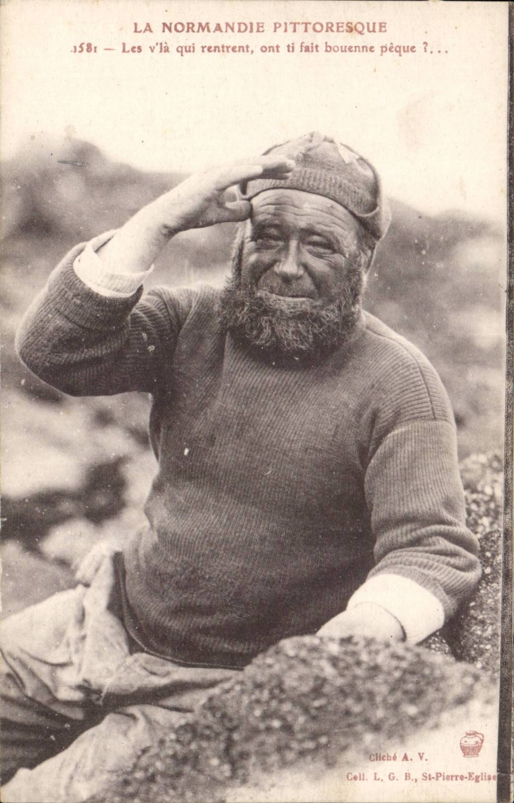CPA La Normandie pittoresque Les vl'a qui rentrent ! ont ti fait bouenne peque ? (folklore coiffe costume)