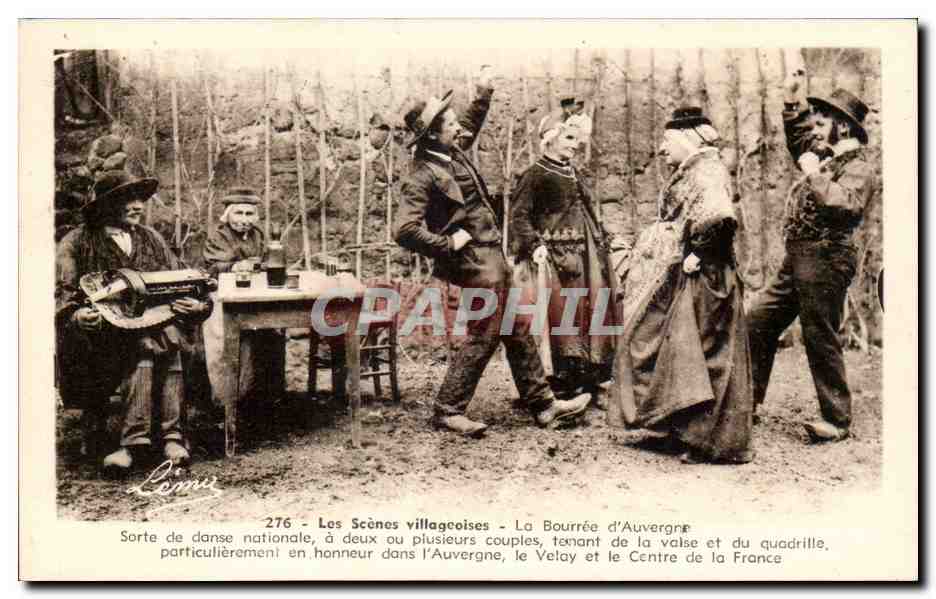 Auvergne CPA Les scenes villageoises La bourree (folklore costume danse)