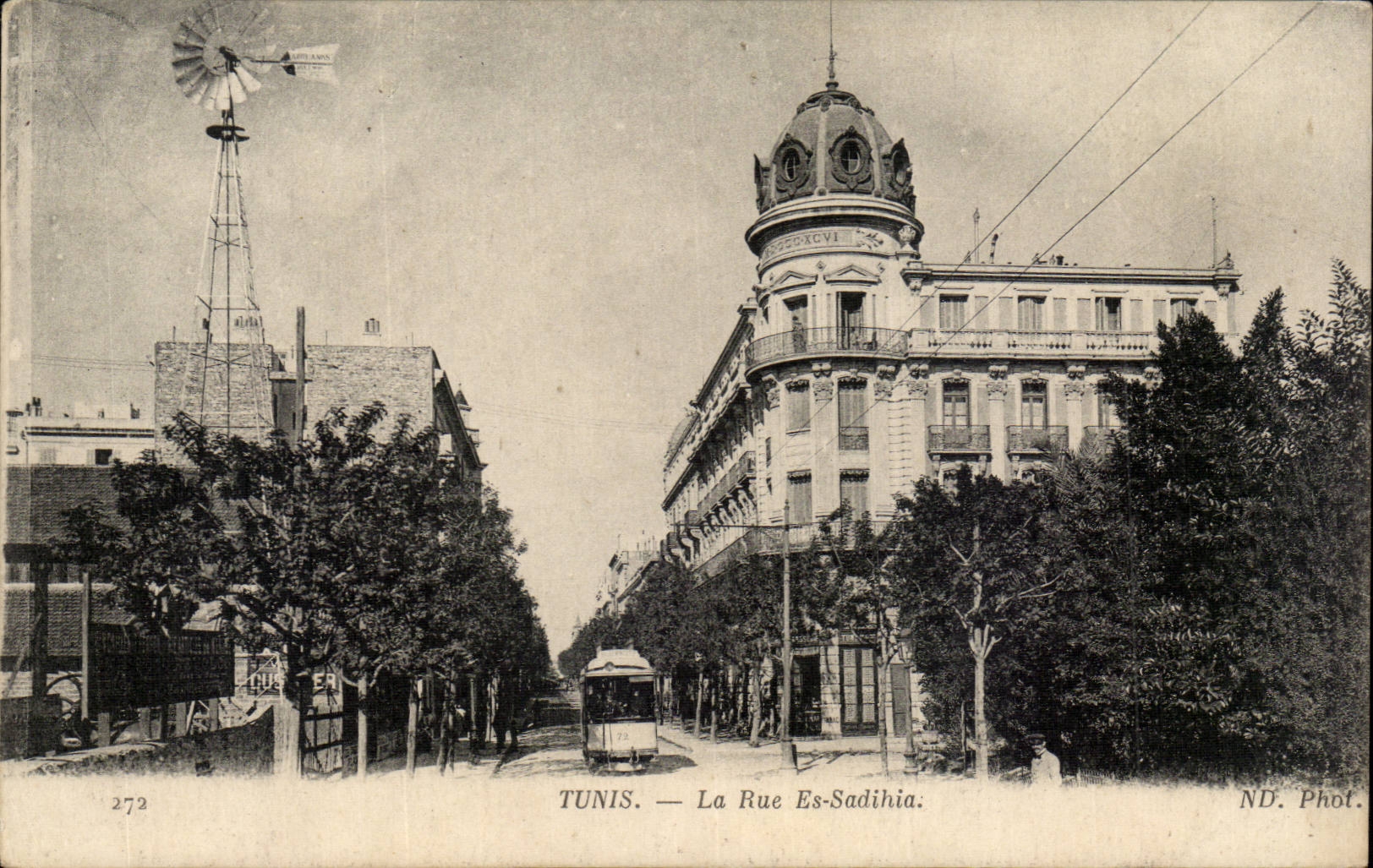 Tunisie Tunis CPA la rue Es Sadihia