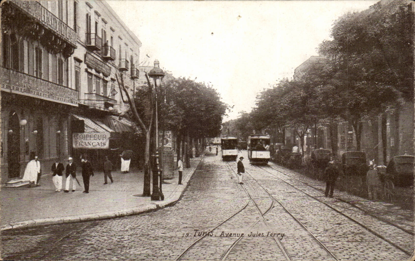Tunisie Tunis CPA Avenue Jules Ferry (coiffeur francais)