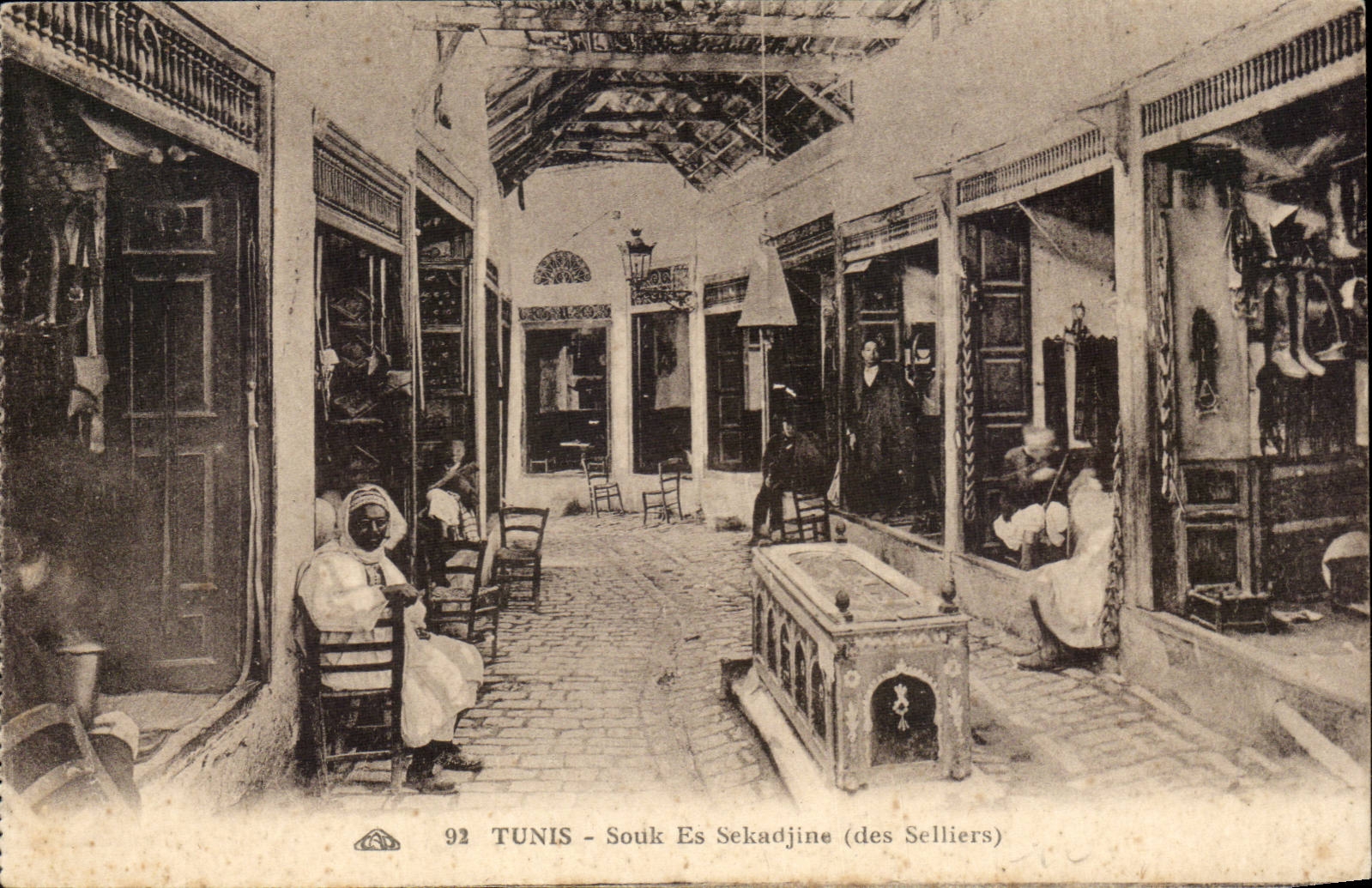 Tunisie CPA Tunis Souk el Sekadjine
