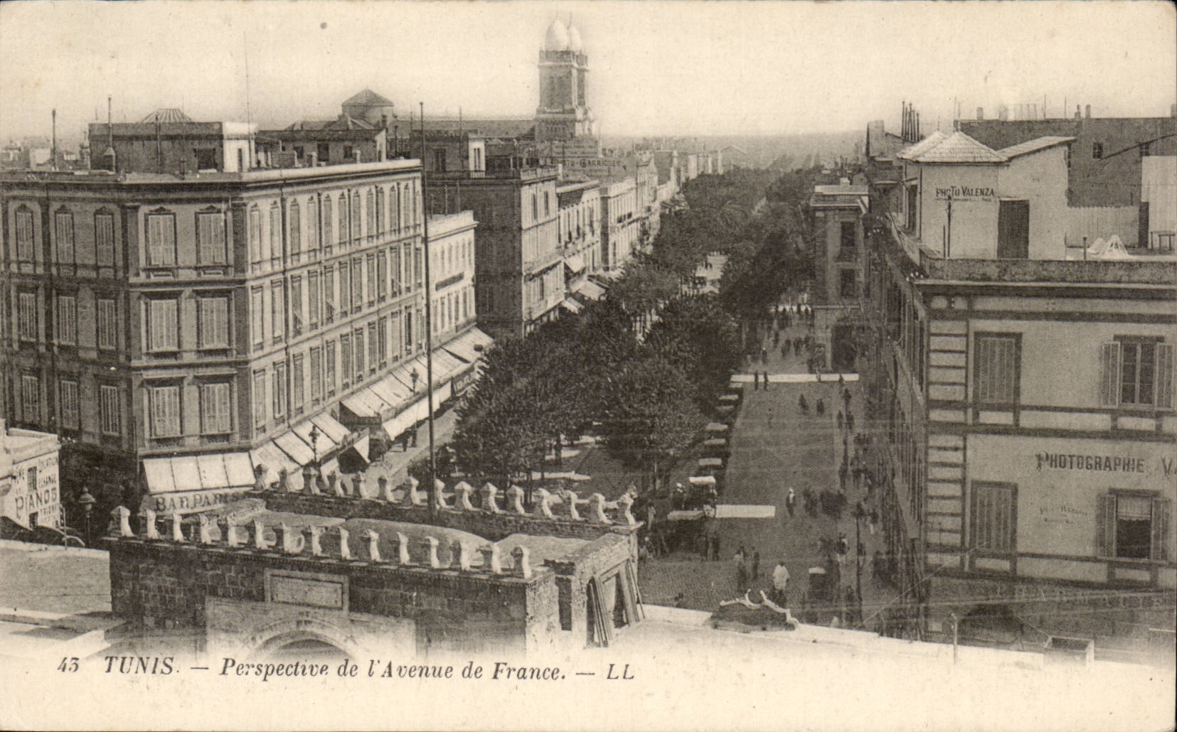 Tunisie CPA Tunis Perspective de l'avenue de France
