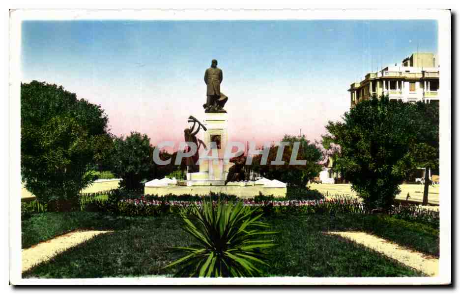 Tunisie CPA Tunis Square et statue Jules Ferry