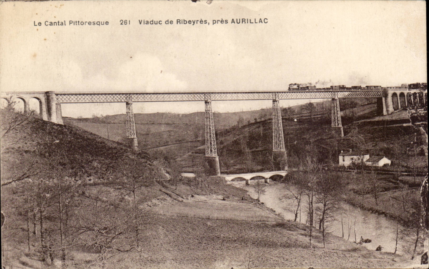 CPA Cantal Viaduc de Ribeyres pres Aurillac Train