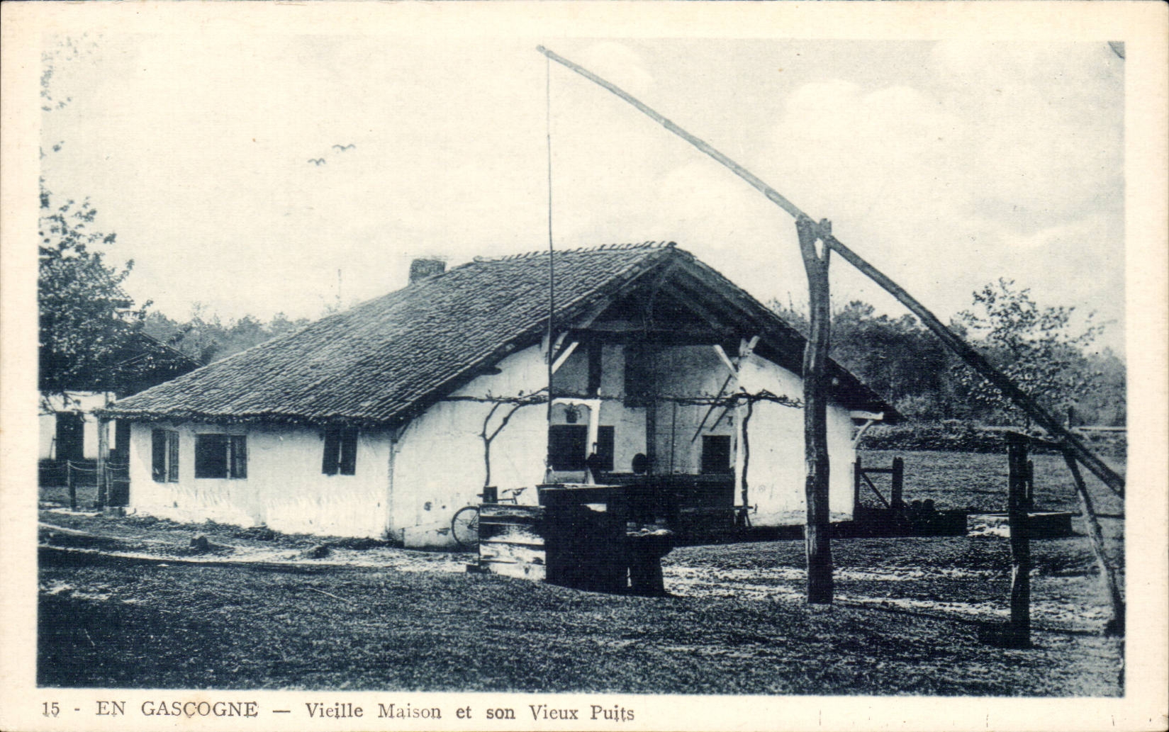 CPA En Gascogne Vieille maison et son vieux puits