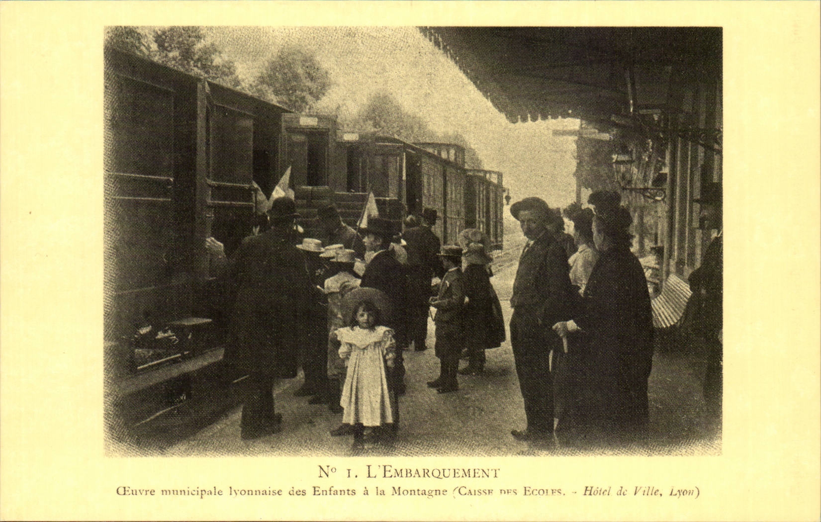 REPRODUCTION L'embarquement Oeuvre municipale des enfants de la montagne (CAisse des ecoles Hotel de Ville Lyon) (train)