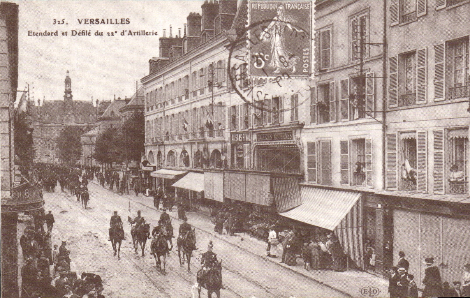 REPRODUCTION Versailles Etendard et defile du 22eme artillerie