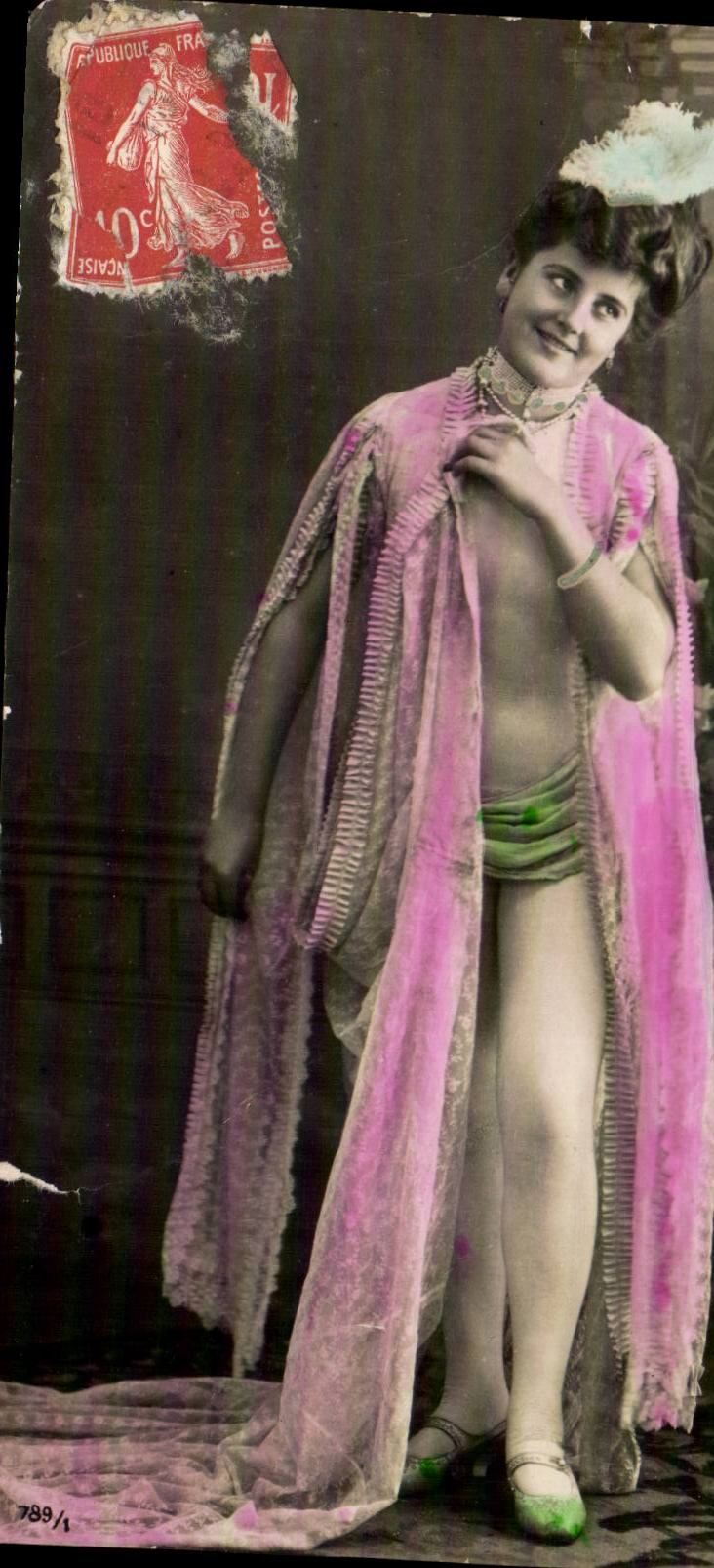 CPA Fantaisie Femme 